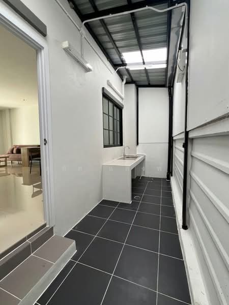 ให้เช่าทาวน์โฮมใหม่ ม.เดอะมิลลจัน พัฒนานิคม ระยอง, Rayong, Nikhom Pattana, Rayong, 3 Bedrooms, 75 sqm, Townhouse For Rent, by Dusit Saengfa, 500397109 - DDproperty.com
