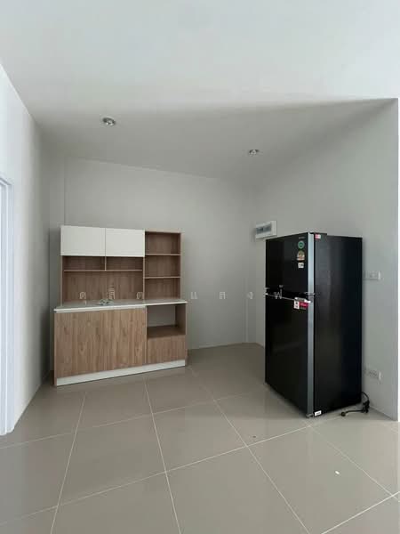 ให้เช่าทาวน์โฮมใหม่ ม.เดอะมิลลจัน พัฒนานิคม ระยอง, Rayong, Nikhom Pattana, Rayong, 3 Bedrooms, 75 sqm, Townhouse For Rent, by Dusit Saengfa, 500397109 - DDproperty.com