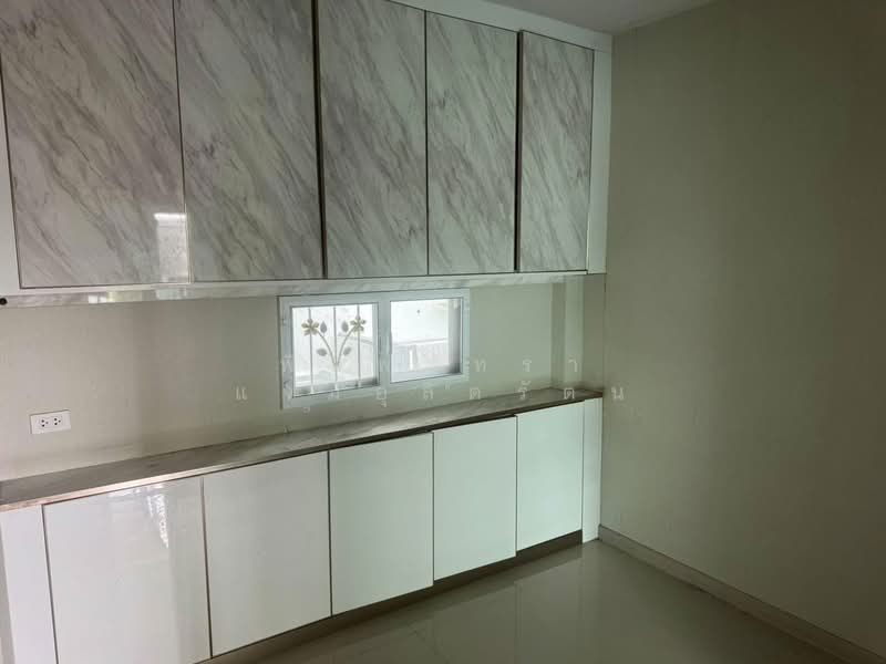 The Ricco Residence Wongwaen-Hathairat : เดอะริคโค้ เรสซิเดนซ์ วงแหวนฯ-หทัยราษฎร์, กรุงเทพ, ถนนไทยรามัญ, สามวาตะวันตก, คลองสามวา, กรุงเทพ, 230 ตร.ม., บ้านเดี่ยว ขาย, โดย พิมพ์ภัทรา แจ่มอุลิตรัตน, 500397129 - DDproperty.com