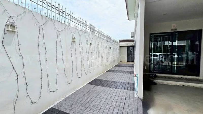 Kanda Place Wongwaen-Lumlukka Klong 6, Pathum Thani, Rural Road Pathum Thani, Bung Kham Proi, Lam Luk Ka, Pathum Thani, 4 Bedrooms, 130 sqm, Townhouse For Sale, by คุณ ศันสนีย์ ( เก๋ ), 500397135 - DDproperty.com