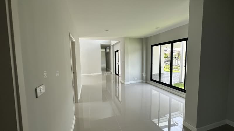 Nantawan Wongwaen Rattanathibet, Nonthaburi, Sao Thong Hin, Bang Yai, Nonthaburi, 5 Bedrooms, 369 sqm, Single Detached House For Sale, by ฐิติ จริยวัฒนสกุล (แทน), 500397156 - DDproperty.com