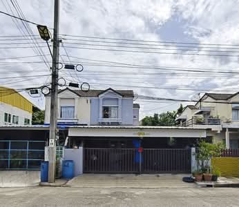 ขาย - บ้านแฝด 2 ชั้น หมู่บ้านฟ้าใหม่ ซอย 13 ถนนเมน ปากเกร็ด, นนทบุรี