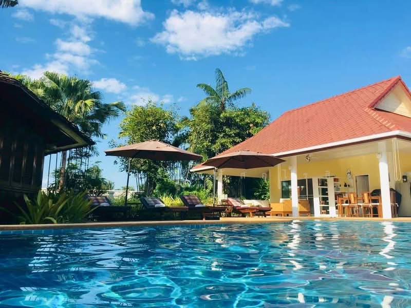Luxury House with Private Swimming Pool, Spacious Land 1-1-45 Rai. 6 bedrooms 8 bathrooms 6 Parking, Chiang Mai, Nong Chom, San Sai, Chiang Mai, 6 Bedrooms, 1,100 sqm, Single Detached House For Sale, by หทัยรัตน์ จรัสอุไรสิน, 500397287 - DDproperty.com