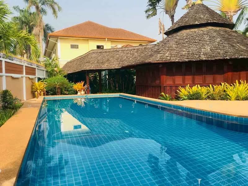 Luxury House with Private Swimming Pool, Spacious Land 1-1-45 Rai. 6 bedrooms 8 bathrooms 6 Parking, Chiang Mai, Nong Chom, San Sai, Chiang Mai, 6 Bedrooms, 1,100 sqm, Single Detached House For Sale, by หทัยรัตน์ จรัสอุไรสิน, 500397287 - DDproperty.com