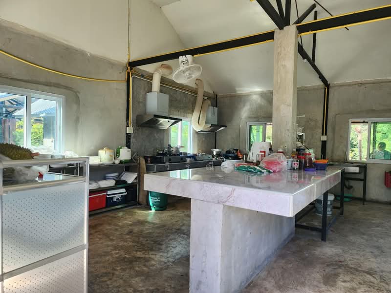 Land for sale with restaurant, Nakhon Ratchasima, Ma Roeng, Muang Nakhon Ratchasima, Nakhon Ratchasima, , 6,400 sqm, Business For Sale, by วิรณี, 500397393 - DDproperty.com