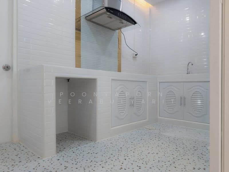 Piyawararom Village Phase 3, Nonthaburi, Baan Kluay-Sai Noi Road, Sai Noi, Nonthaburi, 3 Bedrooms, 128 sqm, Townhouse For Sale, by Poonyaporn Veerabulyarit, 500397429 - DDproperty.com