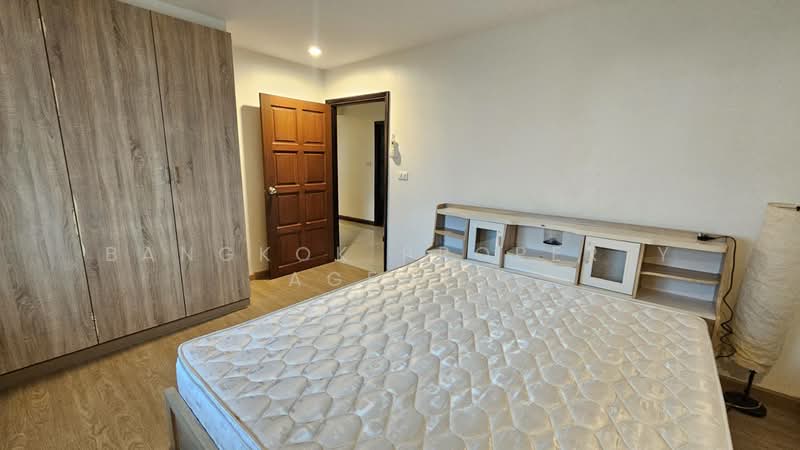 Royal Castle Sukhumvit, Bangkok, 30 Soi Sukhumvit 39, Khlongtoei Nua, Watthana, Bangkok, 3 Bedrooms, 120 sqm, Condo For Rent, by BANGKOK PROPERTY AGENTS, 500397475 - DDproperty.com