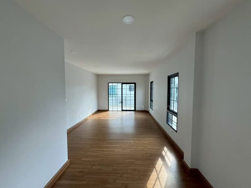 Centro Bangna, Samut Prakan, 111 Soi 3, Bang Kaeo, Bang Plee, Samut Prakan, 4 Bedrooms, 300 sqm, Single Detached House For Rent, by คุณ ณิชาภา, 500397477 - DDproperty.com