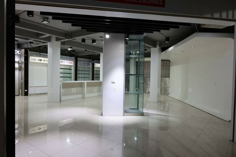 อาคารพาณิชย์ ตรงข้ามเซ็นทรัลลาดพร้าว, กรุงเทพ, พหลโยธิน, จอมพล, จตุจักร, กรุงเทพ, 900 ตร.ม., ตึกแถว-อาคารพาณิชย์ ขาย, โดย Connex Property, 500397526 - DDproperty.com