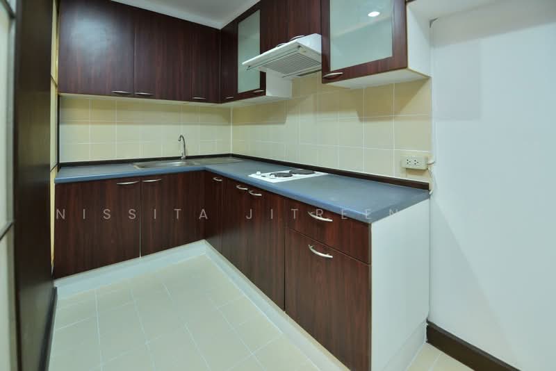Waterford Park Rama 4, Bangkok, 77 Phum Chit Alley, Phra Kanong, Khlong Toei, Bangkok, 4 Bedrooms, 59 sqm, Condo For Sale, by Nissita Jitreengam, 500397687 - DDproperty.com