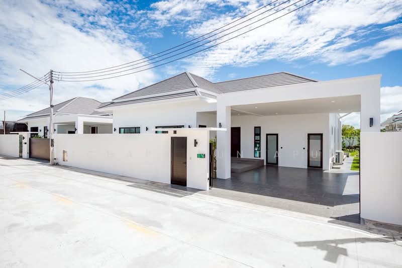 Luxury Pool Villa in Hua Hin (Soi 112), Prachuap Khiri Khan, Hin Lek Fai, Hua Hin, Prachuap Khiri Khan, 3 Bedrooms, 343 sqm, Villa For Sale, by Nichapa Nuntapun, 500397706 - DDproperty.com