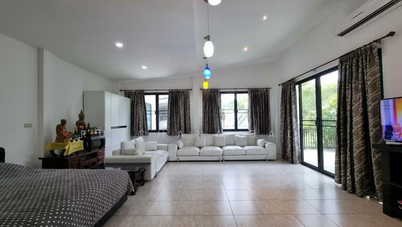6.5 Rai Investment Compound | 7 Houses | 13 Bedrooms | Hang Dong, Chiang Mai, Nam Phare, Hang Dong, Chiang Mai, 10+ Bedrooms, 3,000 sqm, Villa For Sale, by Runchana Ball, 500397720 - DDproperty.com