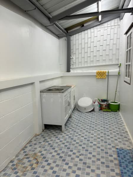 Sukhumvit 101/1, Bangkok, Bang Chak, Phra Khanong, Bangkok, 3 Bedrooms, 180 sqm, Townhouse For Rent, by Airada Parasarn, 500397742 - DDproperty.com
