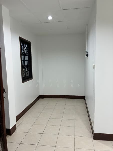 Sukhumvit 101/1, Bangkok, Bang Chak, Phra Khanong, Bangkok, 3 Bedrooms, 180 sqm, Townhouse For Rent, by Airada Parasarn, 500397742 - DDproperty.com
