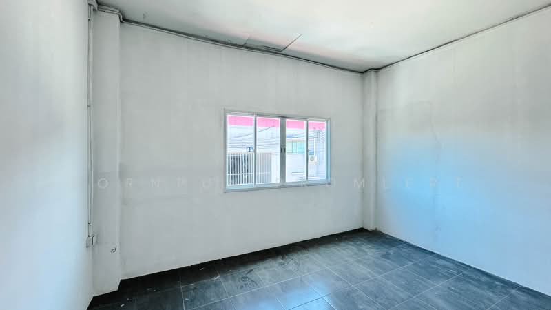 Warehouse with Two-Storey Office for Rent | Pattaya, Chonburi, Chon Buri (Pattaya), Nong Pru, Bang Lamung (Pattaya), Chon Buri (Pattaya), , 300 sqm, Warehouse/Factory For Rent, by Pornpun Promlert, 500397744 - DDproperty.com