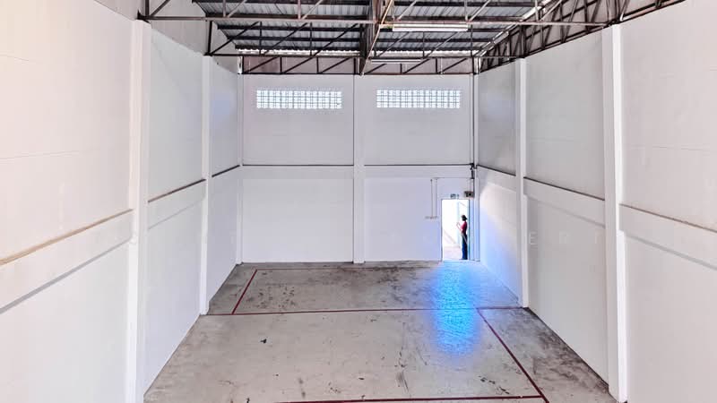 Warehouse with Two-Storey Office for Rent | Pattaya, Chonburi, Chon Buri (Pattaya), Nong Pru, Bang Lamung (Pattaya), Chon Buri (Pattaya), , 300 sqm, Warehouse/Factory For Rent, by Pornpun Promlert, 500397744 - DDproperty.com