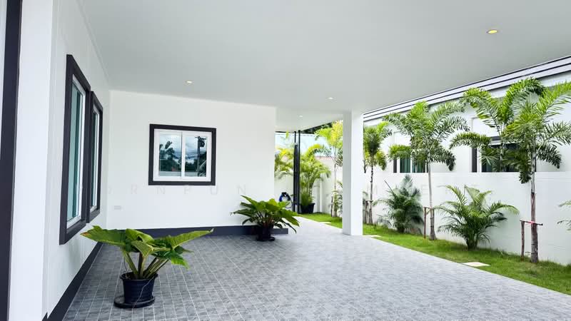 บ้านเดี่ยวสร้างเสร็จ พร้อมโอน | 3 ห้องนอน | ตำบลโป่ง พัทยา |, ชลบุรี, โป่ง, บางละมุง, ชลบุรี, 145 ตร.ม., บ้านเดี่ยว ขาย, โดย Pornpun Promlert, 500397759 - DDproperty.com