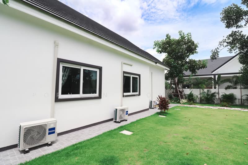 บ้านเดี่ยวสร้างเสร็จ พร้อมโอน | 3 ห้องนอน | ตำบลโป่ง พัทยา |, ชลบุรี, โป่ง, บางละมุง, ชลบุรี, 145 ตร.ม., บ้านเดี่ยว ขาย, โดย Pornpun Promlert, 500397759 - DDproperty.com