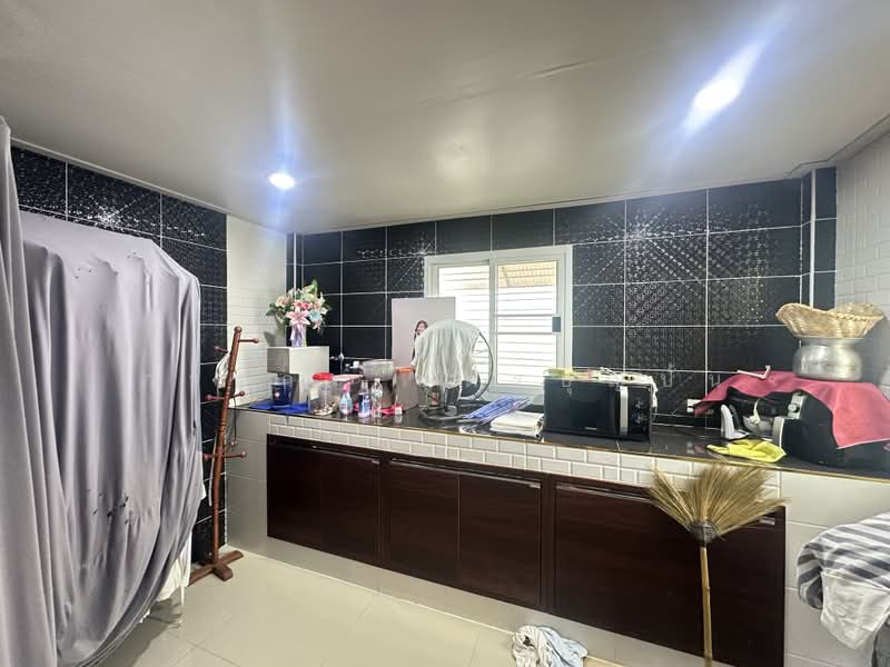 Mantana Ratchaphruek-Maha Chesadabodindranusorn Bridge, Nonthaburi, Nonthaburi 1 Road, Bang Krang, Muang Nonthaburi, Nonthaburi, 4 Bedrooms, 250 sqm, Single Detached House For Sale, by Passakorn Butbunpan, 500397764 - DDproperty.com