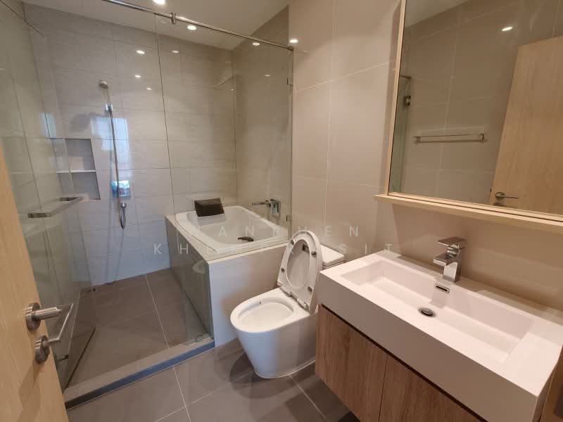 Maru Ekkamai 2, Bangkok, 70-5 Sukhumvit 63 Road, Phra Kanong Nua, Watthana, Bangkok, 2 Bedrooms, 60 sqm, Condo For Rent, by Wanphen Khemprasit, 500397771 - DDproperty.com