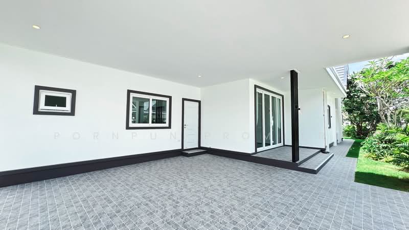 บ้านเดี่ยวพร้อมอยู่ พร้อมเฟอร์นิเจอร์ครบ | 3 ห้องนอน | ตำบลโป่ง พัทยา, ชลบุรี, โป่ง, บางละมุง, ชลบุรี, 160 ตร.ม., บ้านเดี่ยว ขาย, โดย Pornpun Promlert, 500397777 - DDproperty.com
