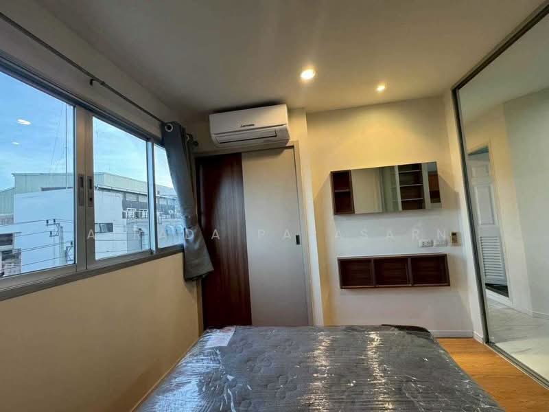 Lumpini Condo Town Raminthra-Latplakhao, Bangkok, Lat Pla Khao Road, Anusaowari, Bang Khen, Bangkok, 1 Bedroom, 26 sqm, Condo For Rent, by Airada Parasarn, 500397784 - DDproperty.com