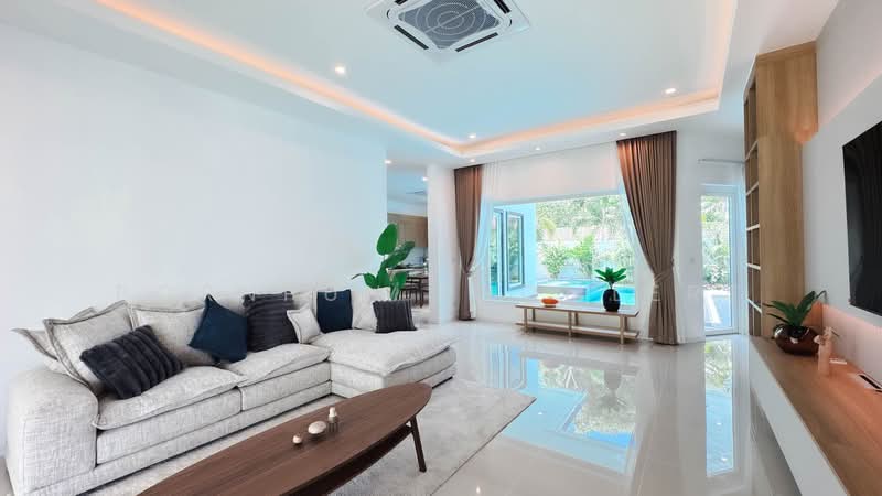 Luxury Pool Villa with Private Swimming Pool & Jacuzzi | 3 Bedrooms | Pong, Pattaya, Chon Buri (Pattaya), Poong, Bang Lamung (Pattaya), Chon Buri (Pattaya), 3 Bedrooms, 210 sqm, Villa For Sale, by Pornpun Promlert, 500397786 - DDproperty.com