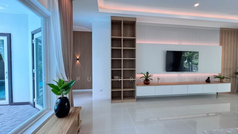 Luxury Pool Villa with Private Swimming Pool & Jacuzzi | 3 Bedrooms | Pong, Pattaya, Chon Buri (Pattaya), Poong, Bang Lamung (Pattaya), Chon Buri (Pattaya), 3 Bedrooms, 210 sqm, Villa For Sale, by Pornpun Promlert, 500397786 - DDproperty.com