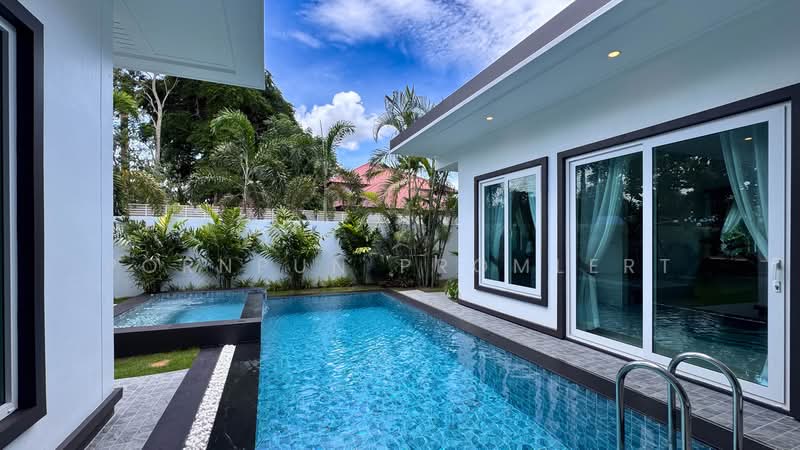 Luxury Pool Villa with Private Swimming Pool & Jacuzzi | 3 Bedrooms | Pong, Pattaya, Chon Buri (Pattaya), Poong, Bang Lamung (Pattaya), Chon Buri (Pattaya), 3 Bedrooms, 210 sqm, Villa For Sale, by Pornpun Promlert, 500397786 - DDproperty.com