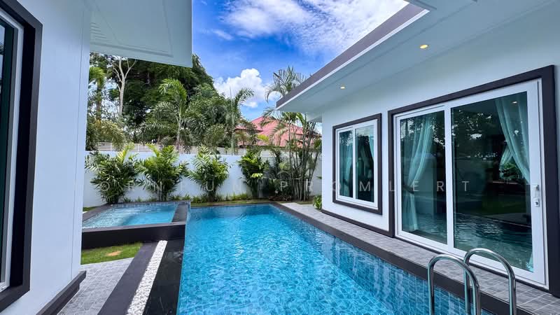 Luxury Pool Villa with Private Swimming Pool & Jacuzzi | 3 Bedrooms | Pong, Pattaya, Chon Buri (Pattaya), Poong, Bang Lamung (Pattaya), Chon Buri (Pattaya), 3 Bedrooms, 210 sqm, Villa For Sale, by Pornpun Promlert, 500397786 - DDproperty.com