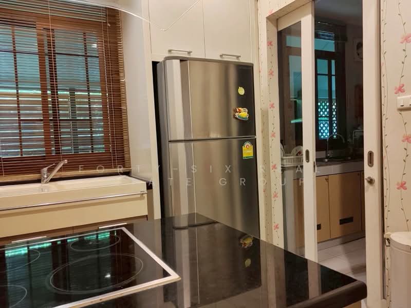 Narasiri Pattanakarn-Srinakarin, Bangkok, 878 Soi Srinakarin 20, Khlong Chan, Bang Kapi, Bangkok, 4 Bedrooms, 452 sqm, Single Detached House For Rent, by Forty-Six Real Estate Group, 500397798 - DDproperty.com