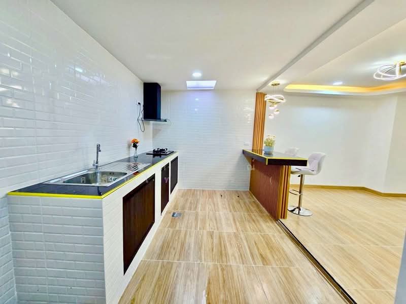 The Park at Fashion, Bangkok, Ratchada-Ramintra Road, Khan Na Yao, Bangkok, 3 Bedrooms, 108 sqm, Townhouse For Sale, by นภัสศรณ์ วงศ์สินไทยกร (นันท์), 500397802 - DDproperty.com