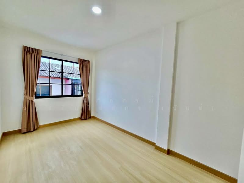The Park at Fashion, Bangkok, Ratchada-Ramintra Road, Khan Na Yao, Bangkok, 3 Bedrooms, 108 sqm, Townhouse For Sale, by นภัสศรณ์ วงศ์สินไทยกร (นันท์), 500397802 - DDproperty.com