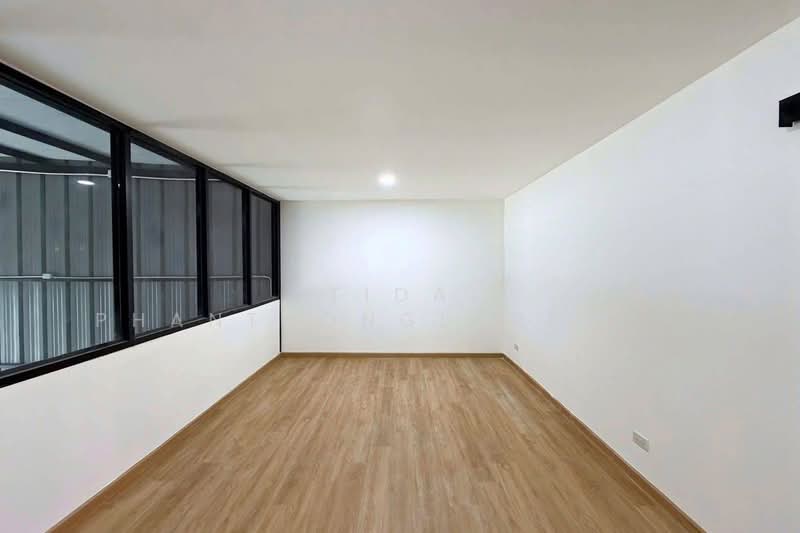 Warehouse with office space for rent, Sriwara-Town in Town, luxurious and newly built, Bangkok, Phlapphla, Wang Thonglang, Bangkok, , 118 sqm, Warehouse/Factory For Rent, by Tida phanthonglarptawee, 500397803 - DDproperty.com