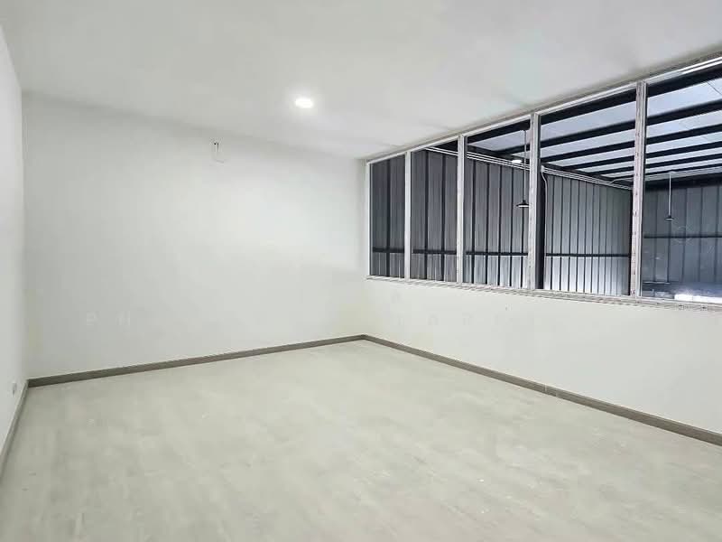 Warehouse with office space for rent, Sriwara-Town in Town, luxurious and newly built, Bangkok, Phlapphla, Wang Thonglang, Bangkok, , 118 sqm, Warehouse/Factory For Rent, by Tida phanthonglarptawee, 500397803 - DDproperty.com