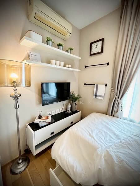 Siri At Sukhumvit, Bangkok, 902 Sukhumvit Road, Phra Kanong, Khlong Toei, Bangkok, 2 Bedrooms, 70 sqm, Condo For Rent, by Agentbkk, 500397805 - DDproperty.com