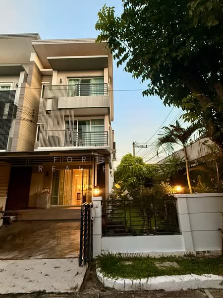 Town Avenue Rama 9, Bangkok, Soi Krungthep Kreetha 7, Hua Mak, Bang Kapi, Bangkok, 3 Bedrooms, 210 sqm, Townhouse For Rent, by Forty-Six Real Estate Group, 500397806 - DDproperty.com