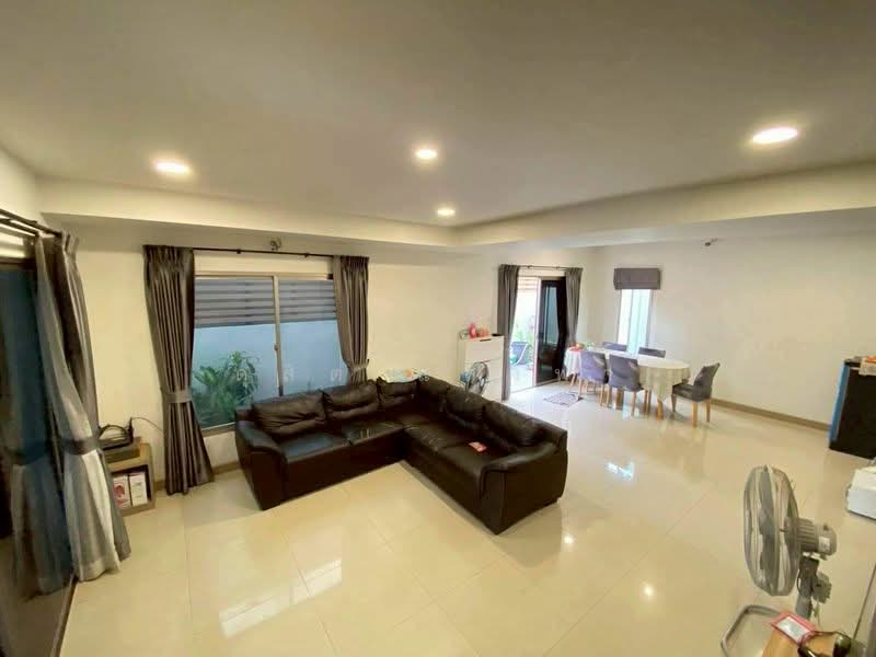 ขายบ้านแฝด ม.วัลเล่ย์ฮิลล์ เขาน้ำซับ แหลมฉบัง, Chon Buri (Pattaya), Thung Suk La, Si Racha, Chon Buri (Pattaya), 3 Bedrooms, 120 sqm, Semi-Detached House (Twin House) For Sale, by Dusit Saengfa, 500397863 - DDproperty.com
