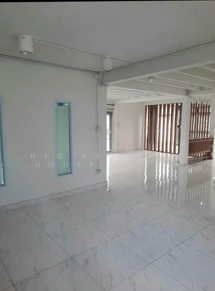 NG472 ให้เช่า บ้านเดี่ยว 2 ชั้น โชคชัย 4 จอดรถ 6 คัน เหมาะอยู่อาศัยและทำออฟฟิต ใกล้เลียบด่วน, Bangkok, โชคชัย4, Lat Phrao, Bangkok, 4 Bedrooms, 300 sqm, Single Detached House For Rent, by NTG Property House Co.,Ltd., 500397870 - DDproperty.com