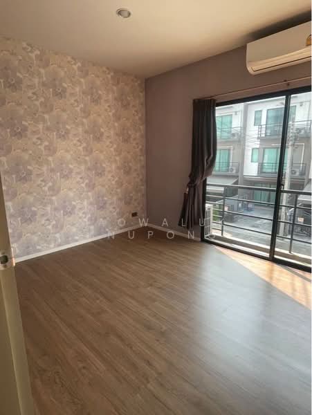 Baan Klang Muang Ramintra, Bangkok, Soi Kanchanaphisek 6/1, Tha Rang, Bang Khen, Bangkok, 2 Bedrooms, 150 sqm, Townhouse For Sale, by Saowaluk Anupong, 500397871 - DDproperty.com