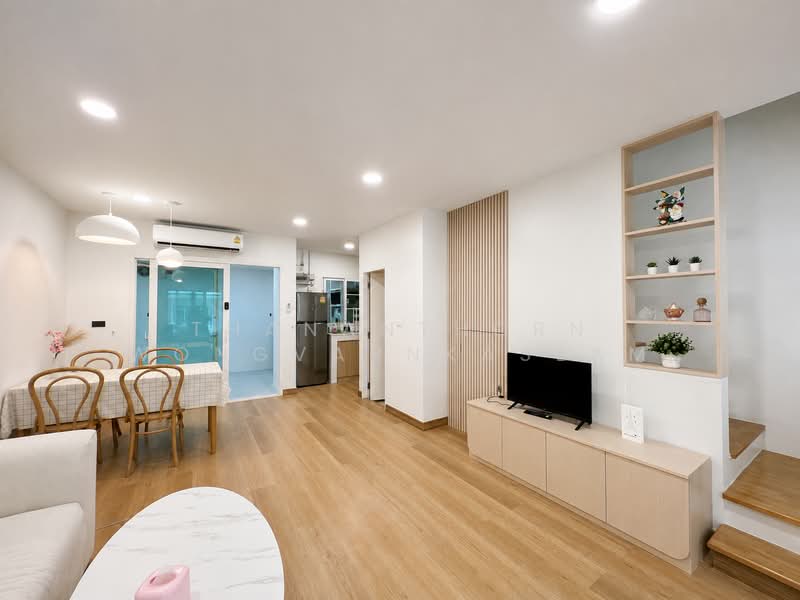 Baan Klang Muang Rama 9 (Motorway), Bangkok, New Bangkok-Chonburi Road, Suan Luang, Bangkok, 3 Bedrooms, 149 sqm, Townhouse For Rent, by Thananthorn Wongvarnkaseam, 500397881 - DDproperty.com