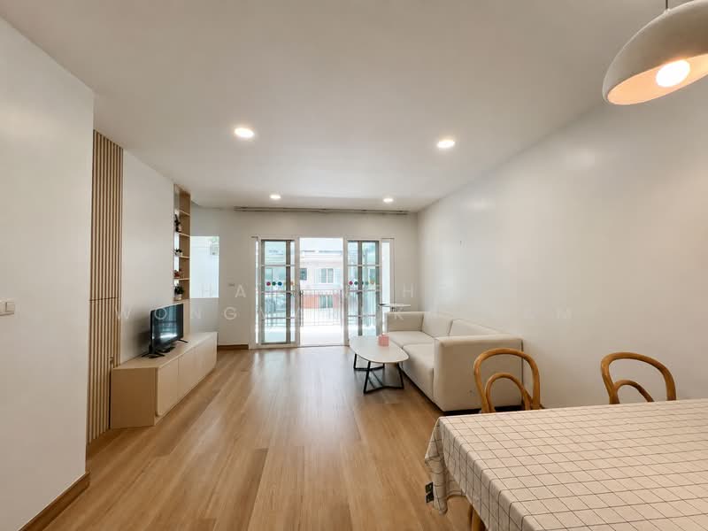 Baan Klang Muang Rama 9 (Motorway), Bangkok, New Bangkok-Chonburi Road, Suan Luang, Bangkok, 3 Bedrooms, 149 sqm, Townhouse For Rent, by Thananthorn Wongvarnkaseam, 500397881 - DDproperty.com