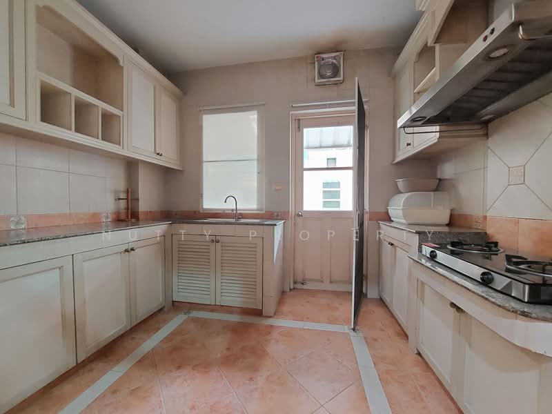 Baan Nantawan Srinakarin, Samut Prakan, Srinakarin Road, Bang Muang Mai, Muang Samut Prakarn, Samut Prakan, 3 Bedrooms, 250 sqm, Single Detached House For Sale, by Nutty Property, 500397886 - DDproperty.com