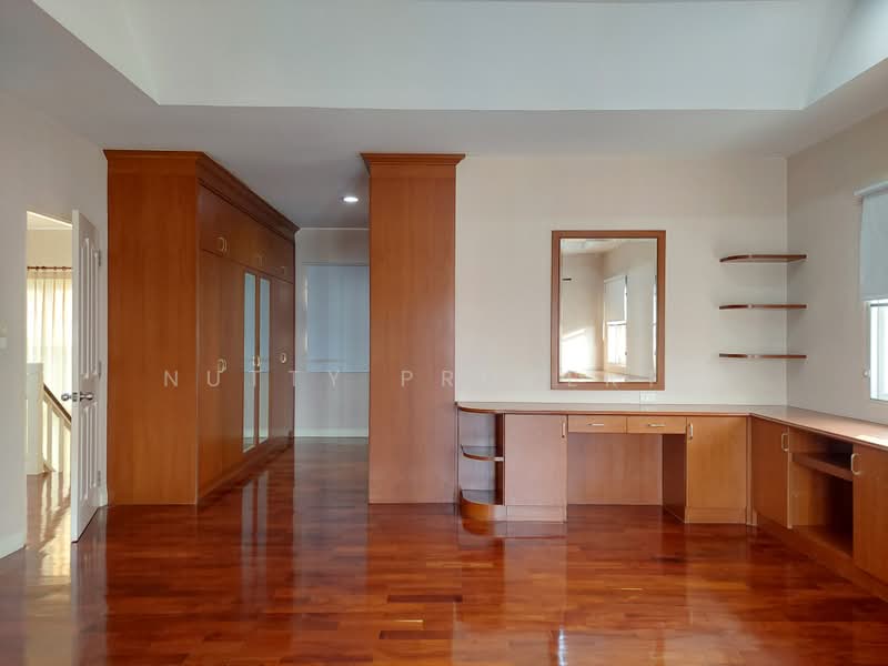 Baan Nantawan Srinakarin, Samut Prakan, Srinakarin Road, Bang Muang Mai, Muang Samut Prakarn, Samut Prakan, 3 Bedrooms, 250 sqm, Single Detached House For Sale, by Nutty Property, 500397886 - DDproperty.com