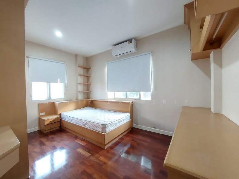 Baan Nantawan Srinakarin, Samut Prakan, Srinakarin Road, Bang Muang Mai, Muang Samut Prakarn, Samut Prakan, 3 Bedrooms, 250 sqm, Single Detached House For Sale, by Nutty Property, 500397886 - DDproperty.com
