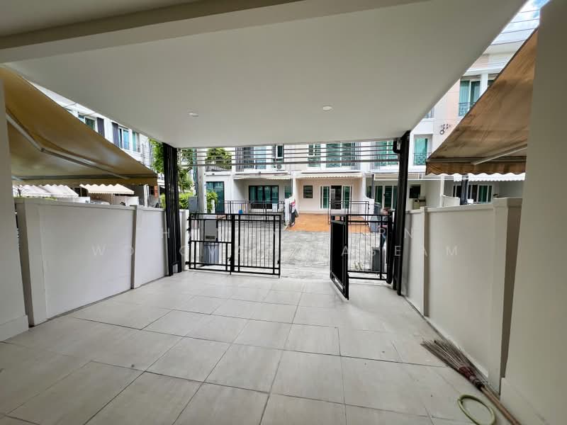Baan Klang Muang Rama 9 (Motorway), Bangkok, New Bangkok-Chonburi Road, Suan Luang, Bangkok, 3 Bedrooms, 149 sqm, Townhouse For Rent, by Thananthorn Wongvarnkaseam, 500397892 - DDproperty.com