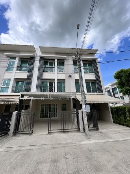 Baan Klang Muang Rama 9 (Motorway), Bangkok, New Bangkok-Chonburi Road, Suan Luang, Bangkok, 3 Bedrooms, 149 sqm, Townhouse For Rent, by Thananthorn Wongvarnkaseam, 500397892 - DDproperty.com