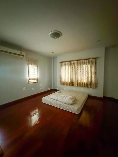 Ban Nonnathi, Nonthaburi, Bang Kruai-Chong Thanom, Mahasawat, Bang Kruai, Nonthaburi, 3 Bedrooms, 201 sqm, Semi-Detached House (Twin House) For Sale, by Araya Chatwarunwong, 500397894 - DDproperty.com
