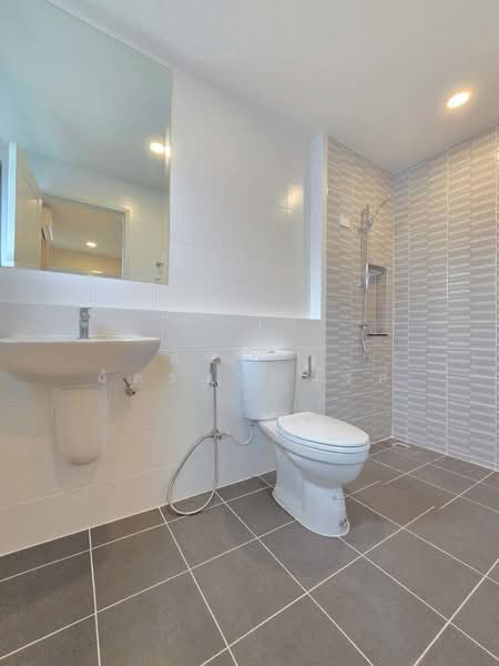 CENTRO Thawiwatthana, Bangkok, Soi Thawiwatthana 1, Thawiwatthana Road, Nong Kang Plu, Nong Khaem, Bangkok, 4 Bedrooms, 301 sqm, Single Detached House For Sale, by Araya Chatwarunwong, 500397898 - DDproperty.com