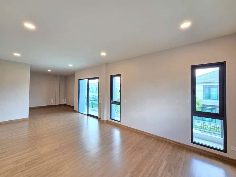 CENTRO Thawiwatthana, Bangkok, Soi Thawiwatthana 1, Thawiwatthana Road, Nong Kang Plu, Nong Khaem, Bangkok, 4 Bedrooms, 301 sqm, Single Detached House For Sale, by Araya Chatwarunwong, 500397898 - DDproperty.com